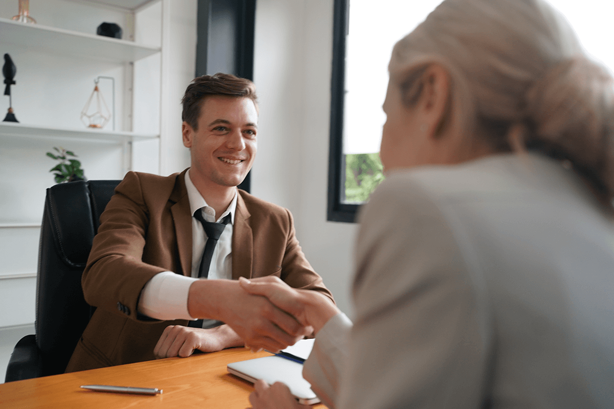 abschlussgespraech-assessment-center