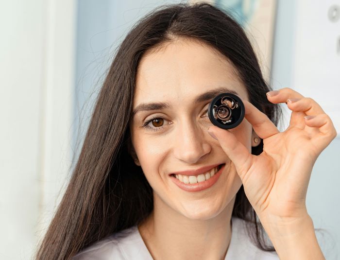 0824_02_feinoptiker_ausbildung_modernisiert