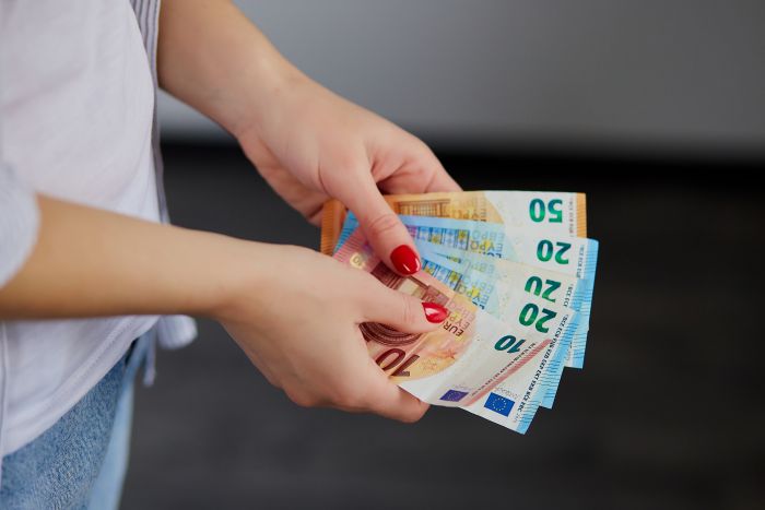 0326_01-ausbildungsverguetung-2025-neuer-rekordanstieg